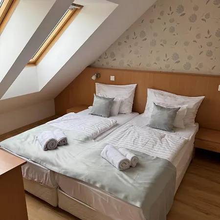 Belvardi Fogado Hotel Belvardgyula